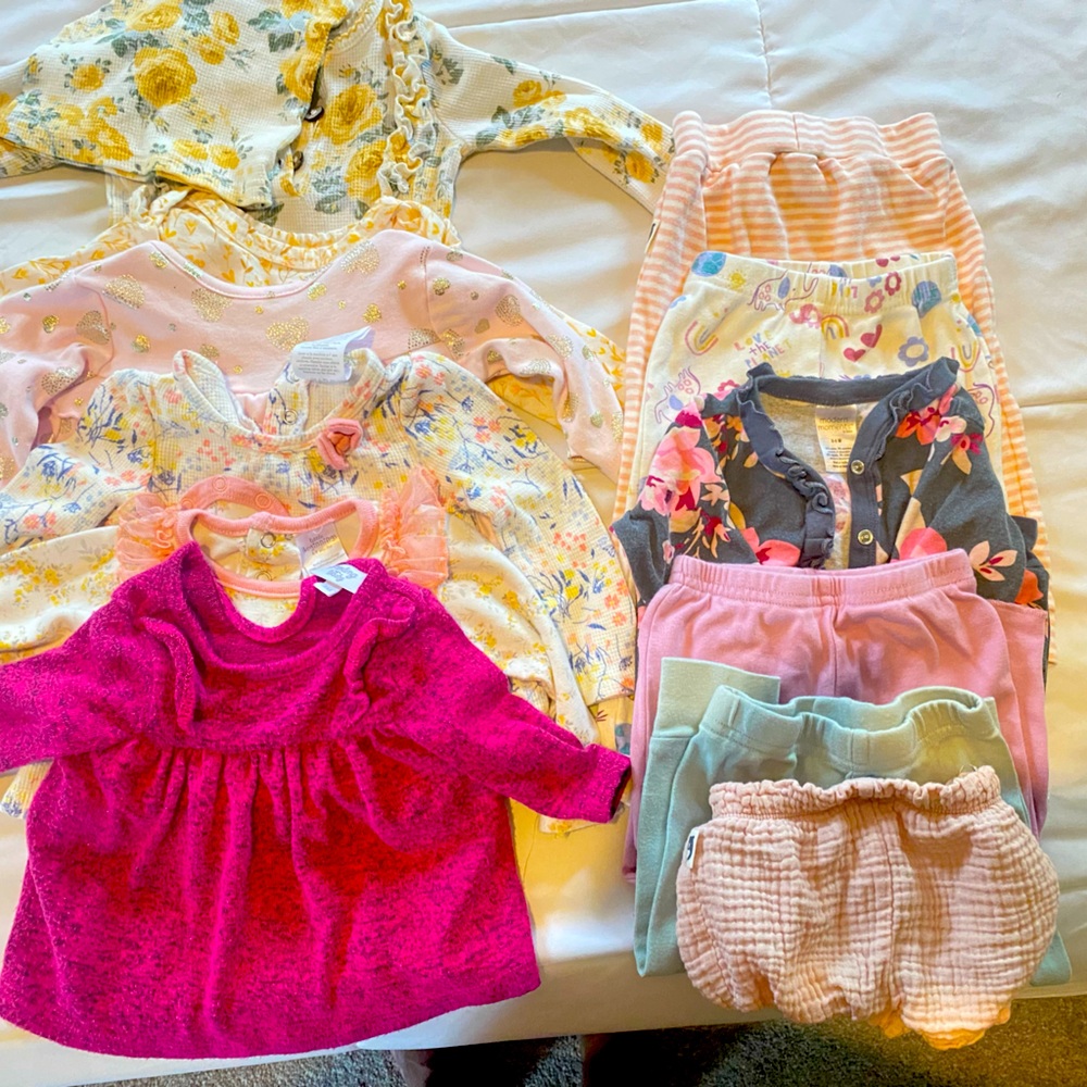 Variety of kids tops and pants — 12 pieces- bundles for $15–